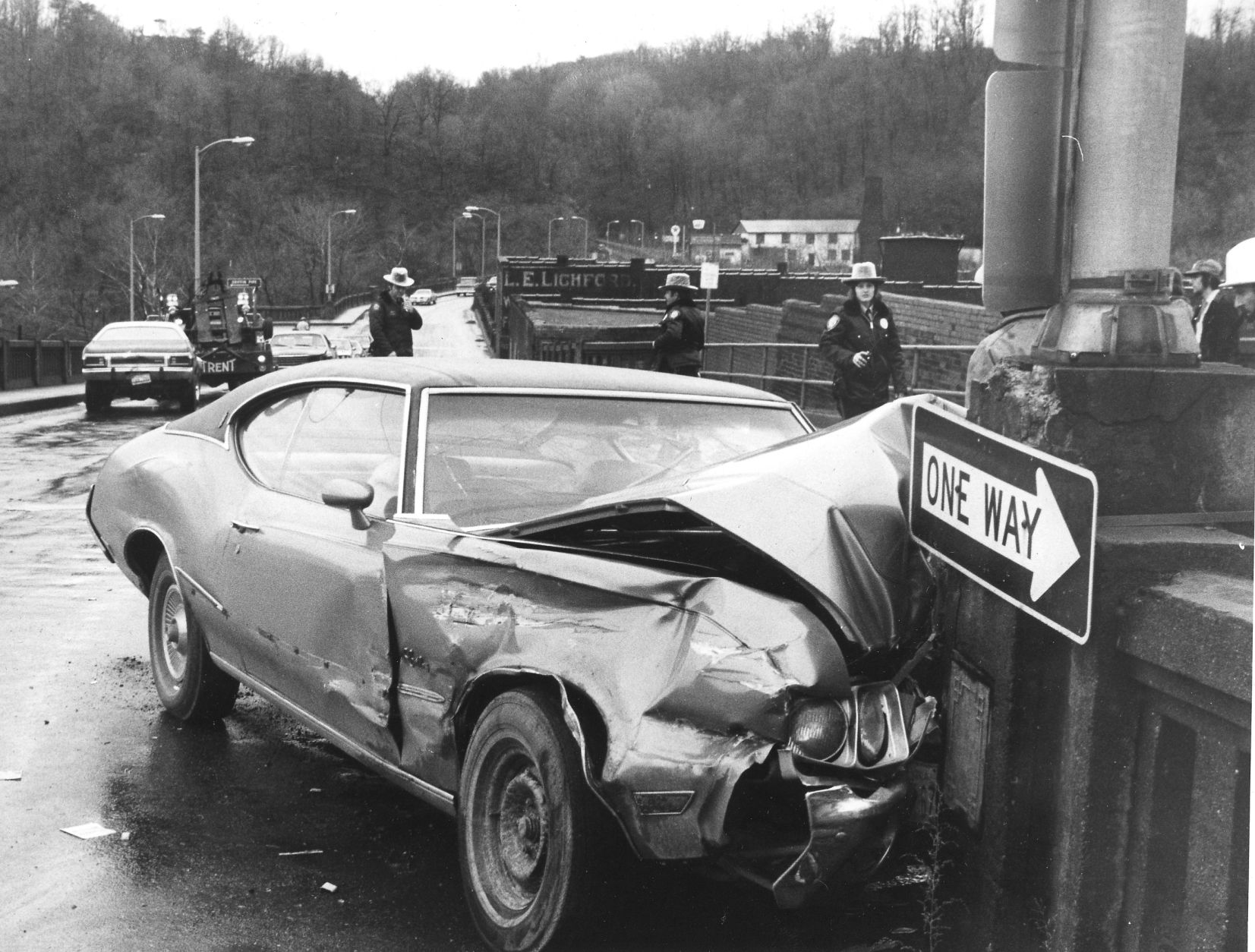1979-01-03 viaduct wreck.jpg